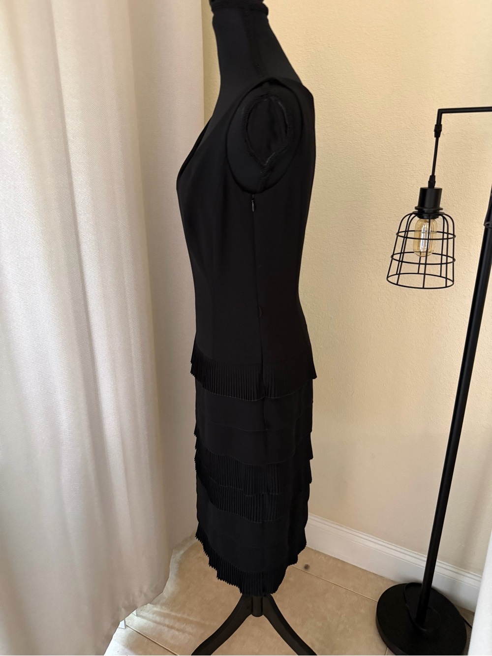 Escada Black Pleated Tiered Midi Dress Sleeveless V Neck EU 36 US 6 Luxury - Picture 5 of 9